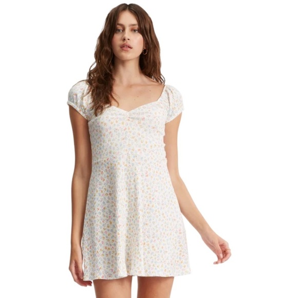 Billabong Dresses & Skirts - NWT, Billabong Forever Girly Fit & Flare Floral Mini Dress, Size Small